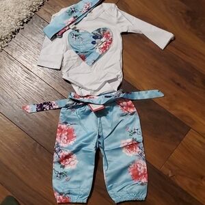 3 pc baby girl outfit with onesie and hair tie